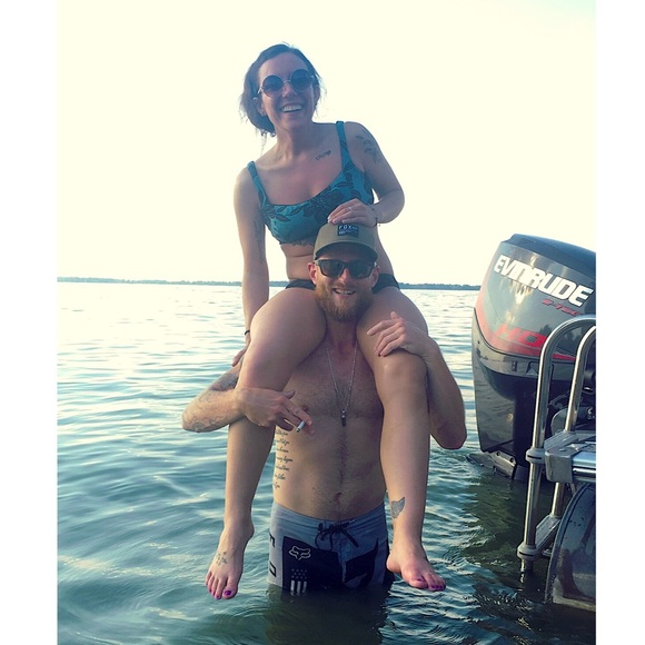 Meet your Posher, Zoë - Picture 3 of 6